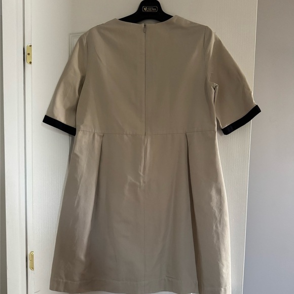 MaxMara Cream Pleated Mini Dress. Ptp 19” lenght 36” - Picture 6 of 7